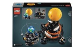 LEGO Technic 42179 Planeta Ziemia i Księżyc na orbicie